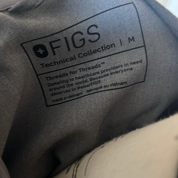 Bundle Figs charcoal grey medium matching scrub top and pants - Picture 6 of 9